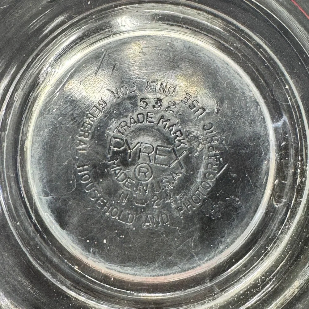 Vintage Pyrex #532 4 Cup 1 Quart Glass Measuring Cup Red Lettering Double Spout